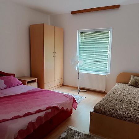 Apartman Asi Apartment โมสตาร์ ภายนอก รูปภาพ